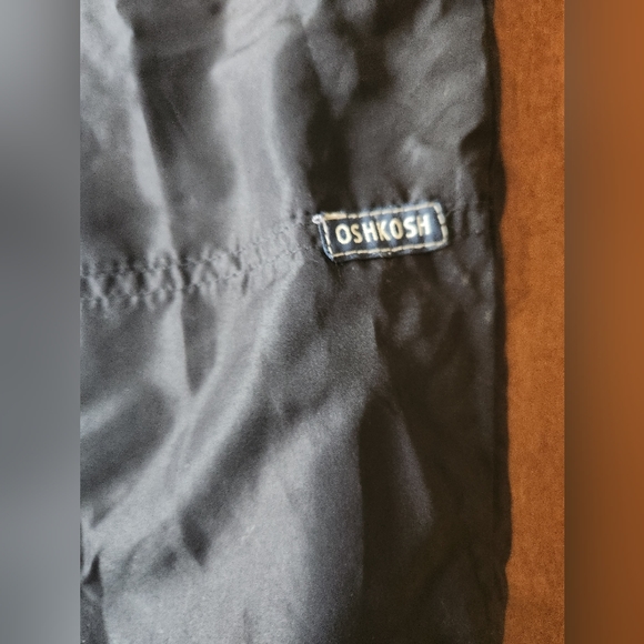 Oshkosh Toddler Snowbib Size 2T - Picture 4 of 10